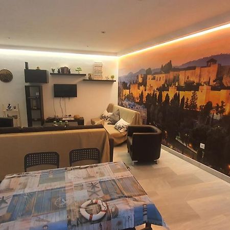 מאלגה Lyrioshomes Apartamentos Los Treboles מראה חיצוני תמונה