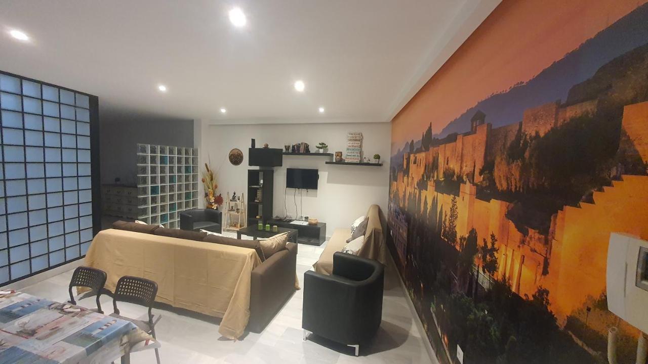 מאלגה Lyrioshomes Apartamentos Los Treboles מראה חיצוני תמונה