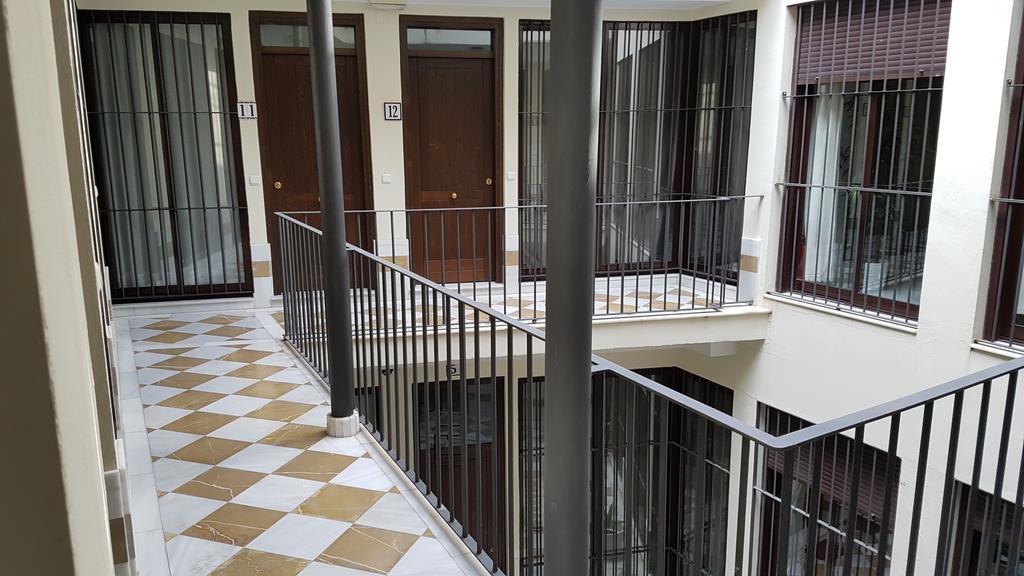 מאלגה Lyrioshomes Apartamentos Los Treboles מראה חיצוני תמונה